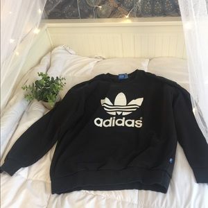 !! Adidas black crew neck